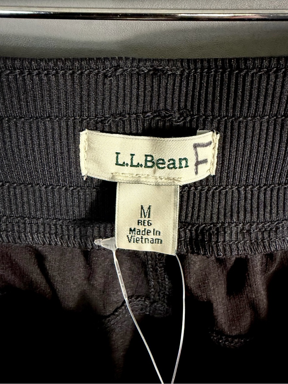 L. L. Bean Women's Vista Camp Pant Slim Leg Classic Black NWT - Picture 13 of 16